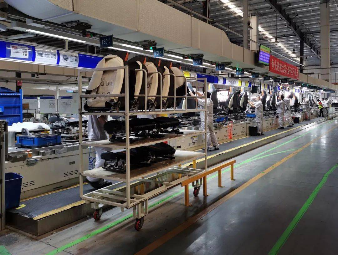 綠色鴻泰進(jìn)行時(shí) | 東風(fēng)延鋒汽車座椅智能工廠實(shí)現(xiàn)逆周期增長